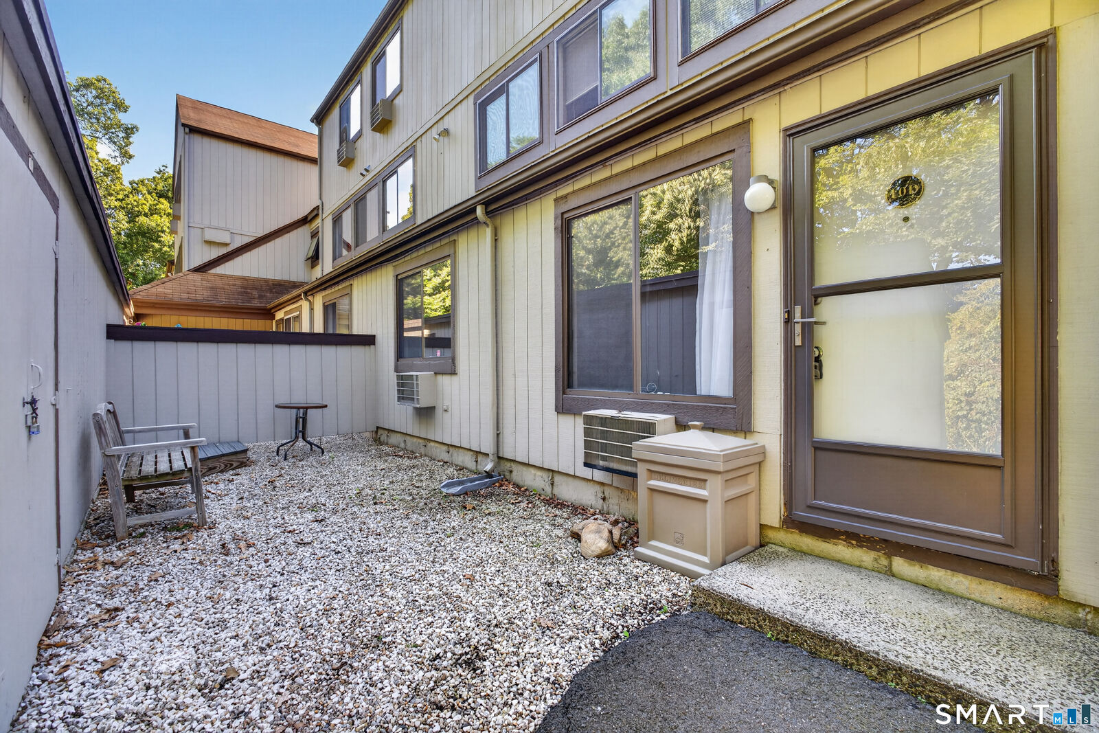 Property Photo:  10 Pineview Drive D  CT 06405 