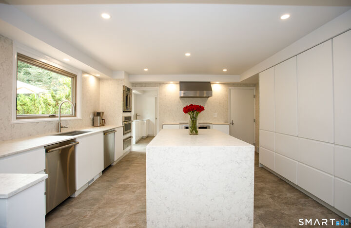 Property Photo:  12 Gulliver Circle  CT 06360 