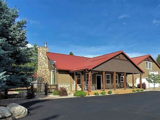 Property Photo: 3661 E Jumpoff Rd WA 99181