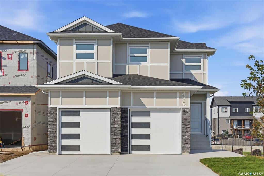 Property Photo:  435 Sharma Crescent  SK S7W 0Y4 