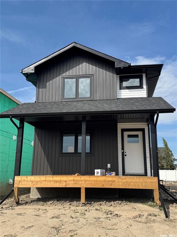 Property Photo:  214 Froese Crescent  SK S0K 4S3 