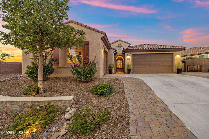 Property Photo:  5040 W Paseo Rancho Acero  AZ 85742 