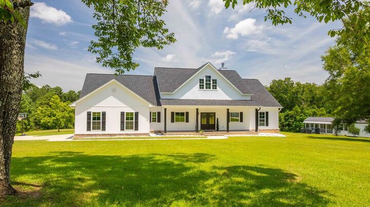 Property Photo: 221 Grant Rd GA 39828