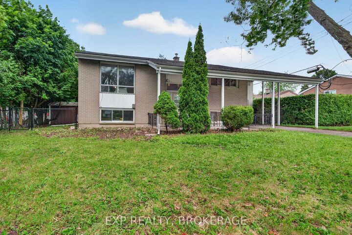 Property Photo:  11 Pember Place  ON K7M 2P8 