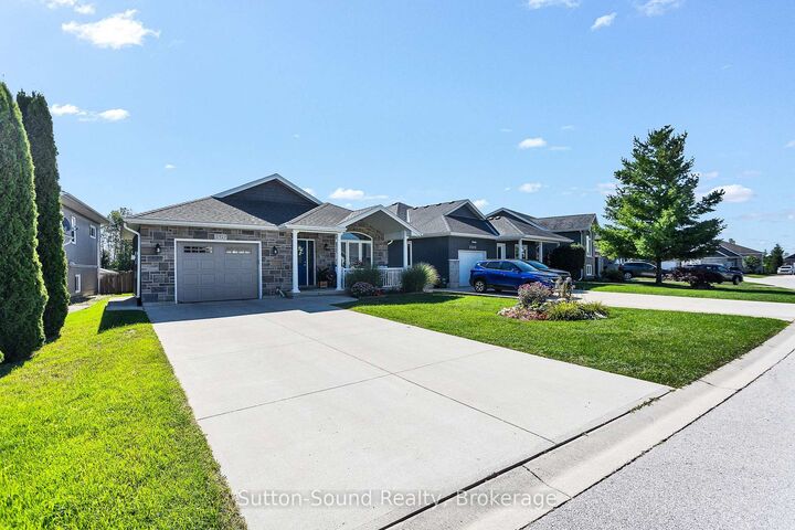 Property Photo:  2327 10th Avenue E  ON N4K 0B2 