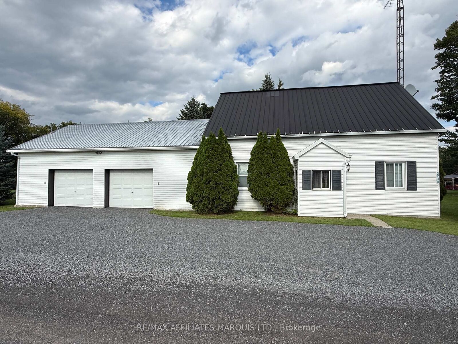 Property Photo:  3299 Hollister Road  ON K0C 2L0 