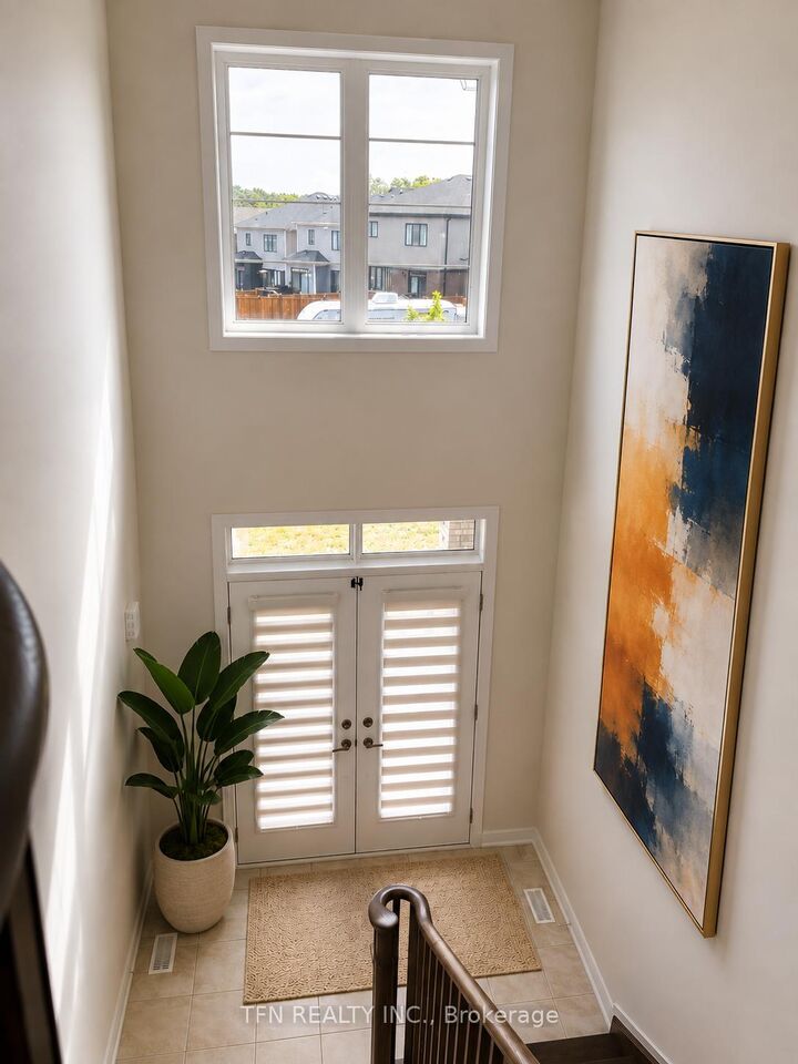 Property Photo:  71 Sundin Drive  ON N3W 0H3 