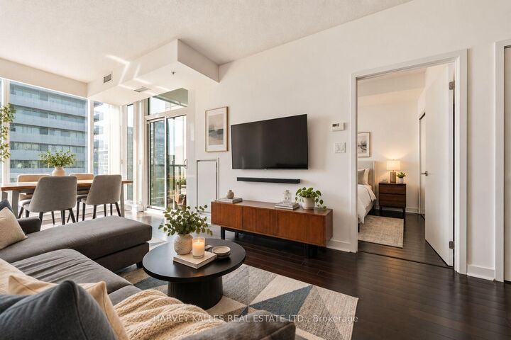 Property Photo:  295 Adelaide Street W 4208  ON M5V 0L4 