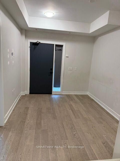 Property Photo:  1070 Douglas McCurdy Common 122  ON L5G 0C6 