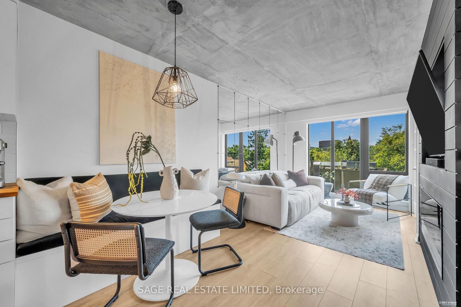 Property Photo:  456 College Street 408  ON M6G 4A3 