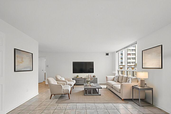 Property Photo:  25 Maitland Street 210  ON M4Y 2W1 