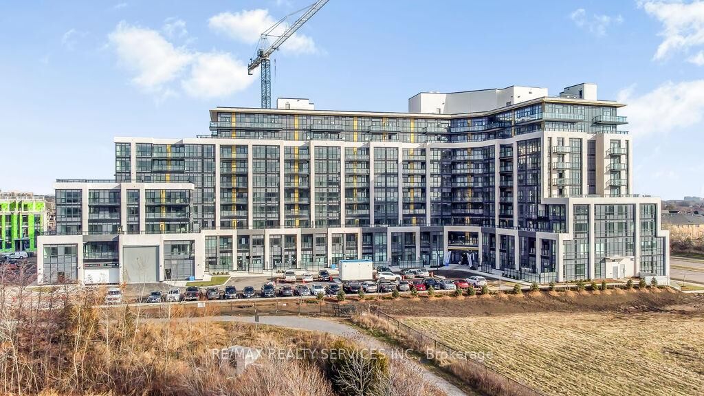 Property Photo:  405 Dundas Street W 624  ON L6M 4P9 