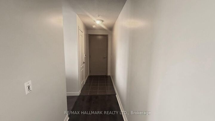 Property Photo:  70 Town Centre Court 1401  ON M1P 0B2 