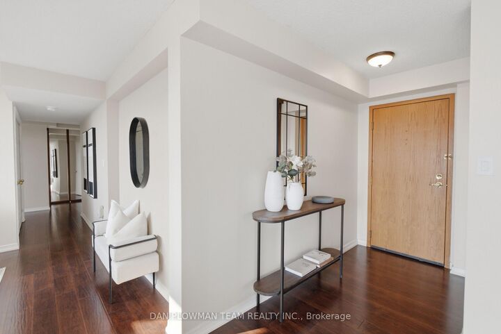 Property Photo:  80 Athol Street E 702  ON L1H 8B7 