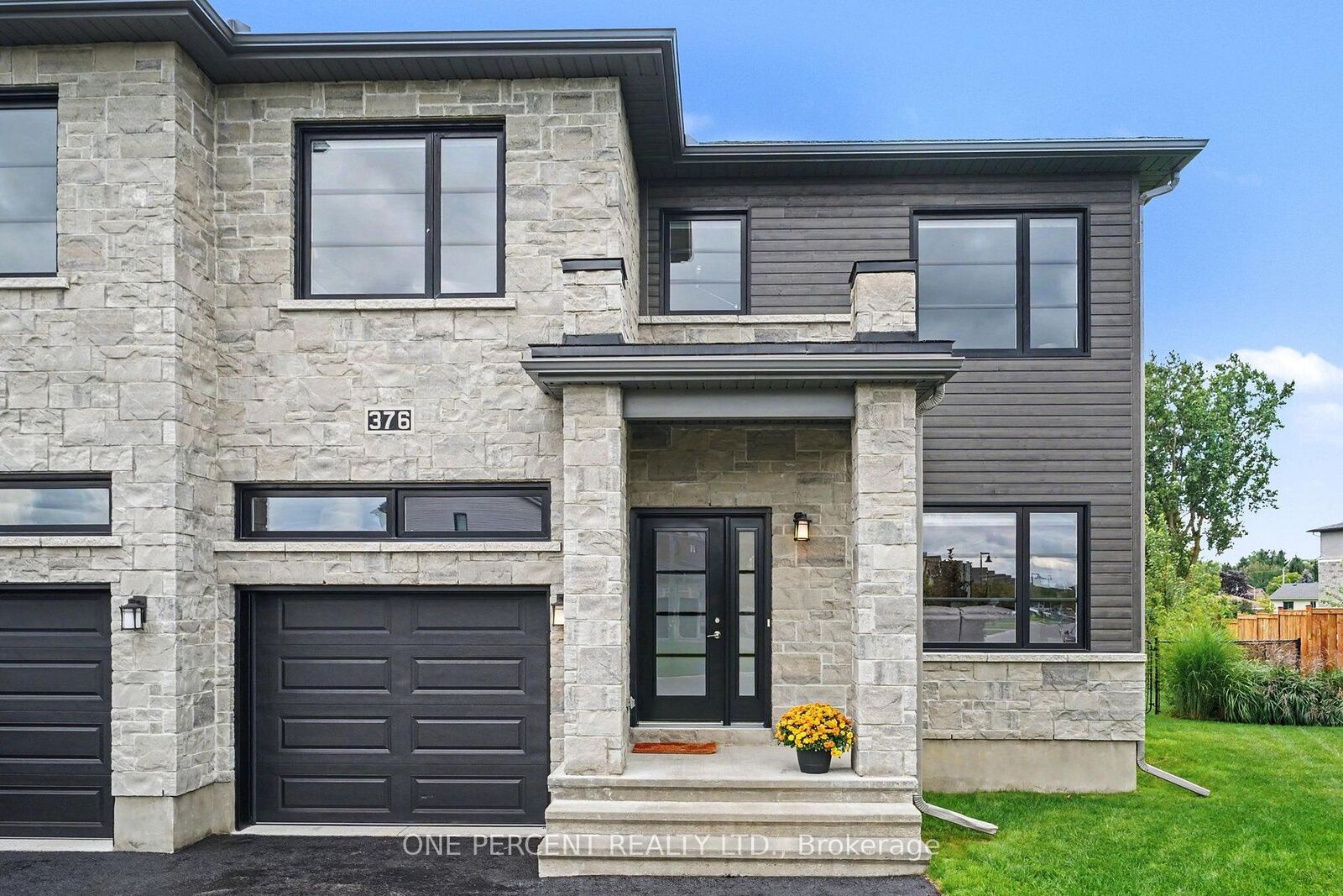 Property Photo: 376 Twilight Avenue ON K4R 0E6