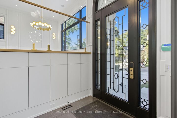 Property Photo:  14 Glen Cedar Road  ON M6C 3G1 
