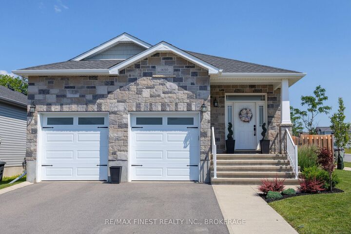 Property Photo:  1650 Brookedayle Avenue  ON K7P 0S9 