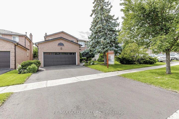 Property Photo: 51 Havelock Drive E ON L6W 4A8