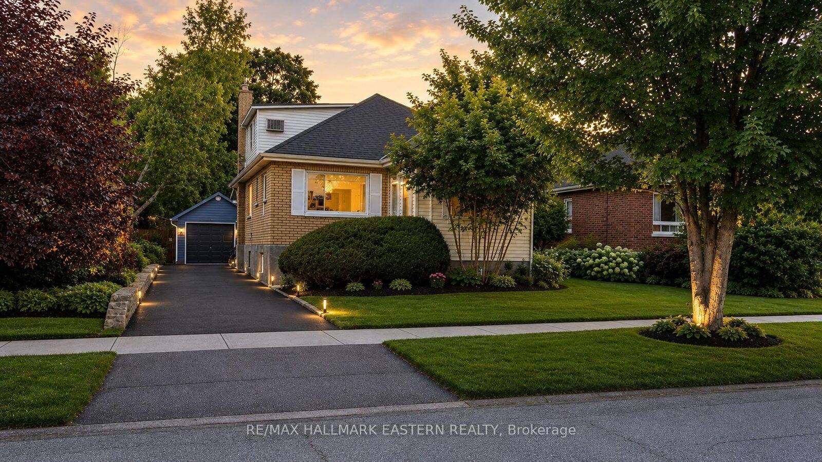 Property Photo:  599 Donegal Street  ON K9H 4M3 