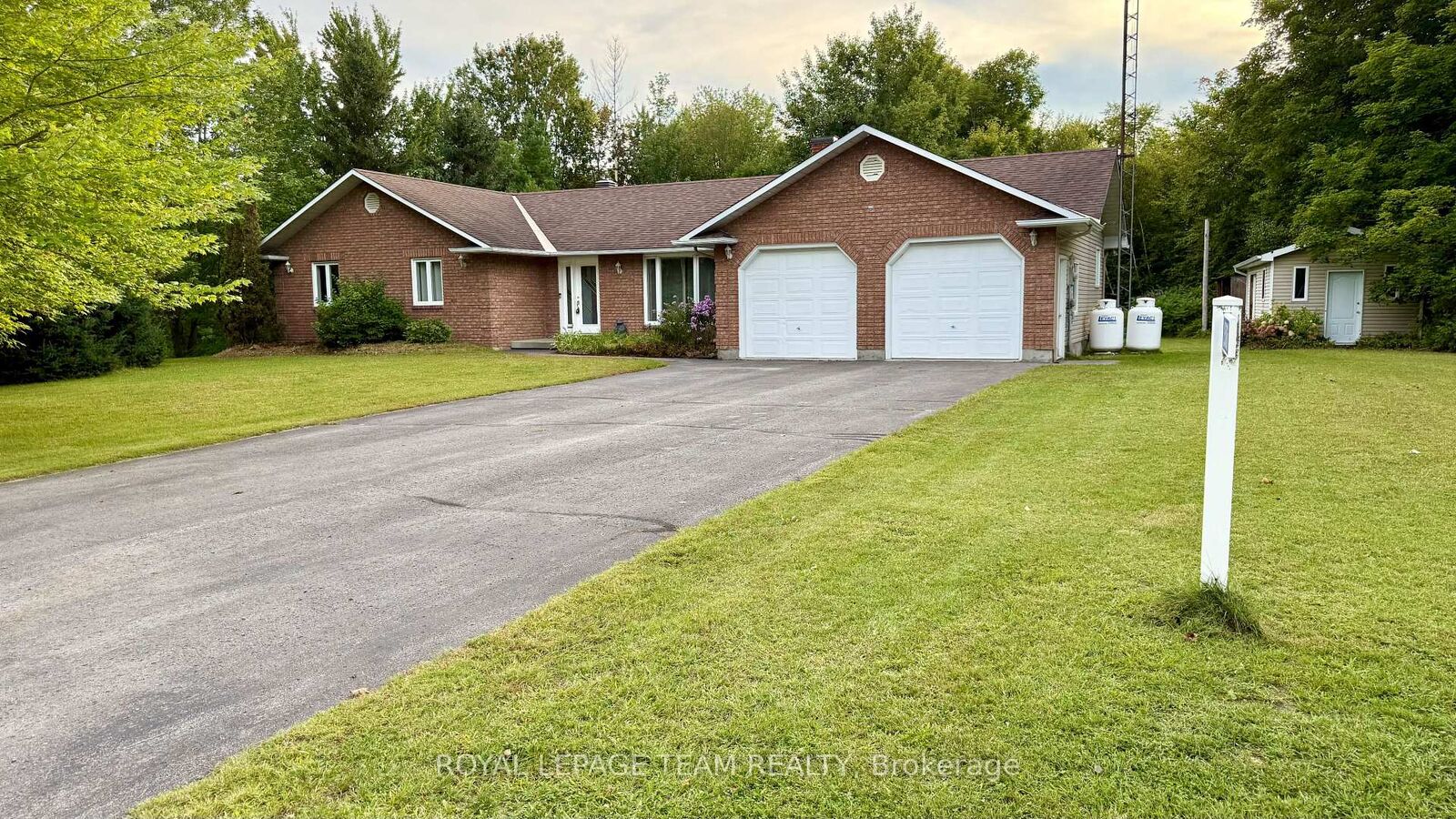 Property Photo:  2506 Rollin Road  ON K0A 3N0 