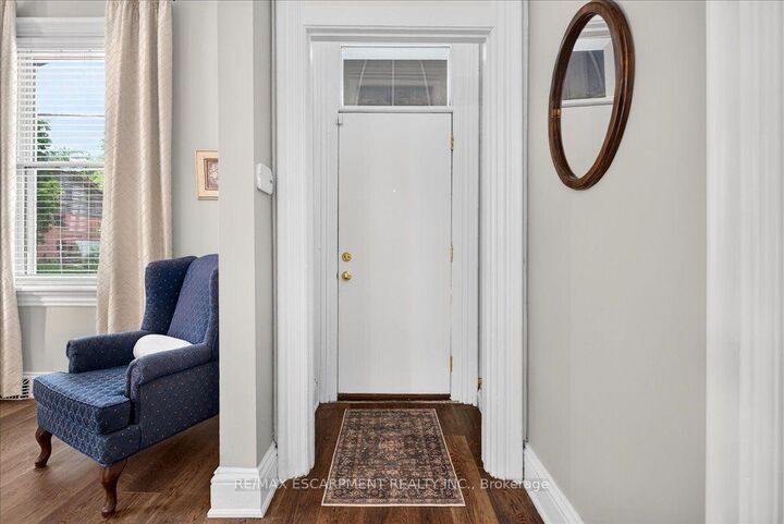 Property Photo:  139 Queen Street S  ON L8P 3S3 