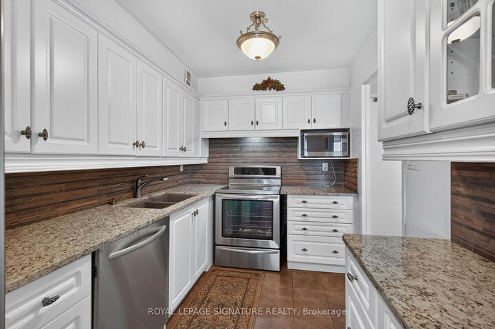 Property Photo: 50 Baif Boulevard 1210 ON L4C 5L1