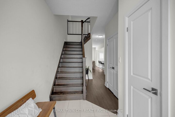 Property Photo:  536 Grey Street  ON N3S 0C3 