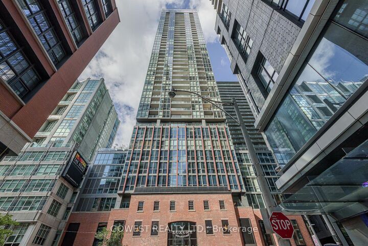 Property Photo:  88 Blue Jays Way 3111  ON M5V 0L7 