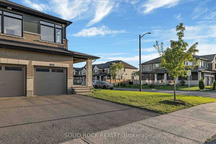 Property Photo:  859 Solarium Avenue E  ON K4M 0H1 