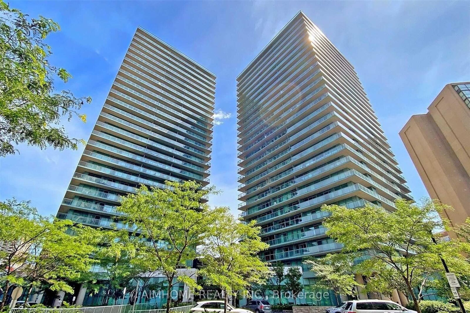 Property Photo: 5500 Yonge Street 607 ON M2N 7L1