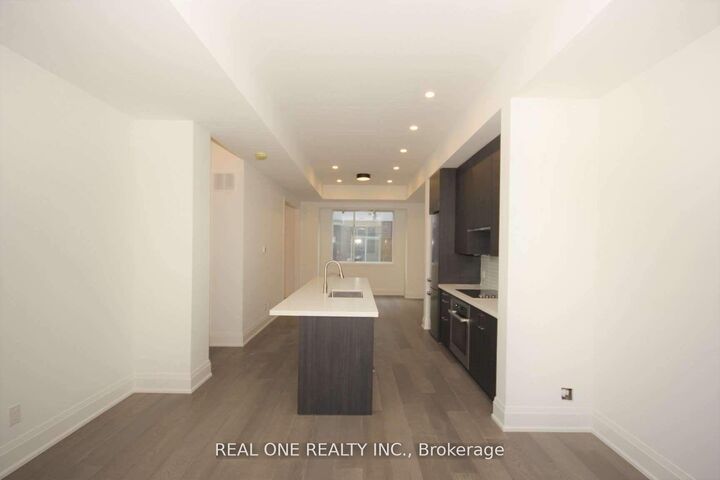 Property Photo:  35 Dervock Crescent 4  ON M2K 0G7 