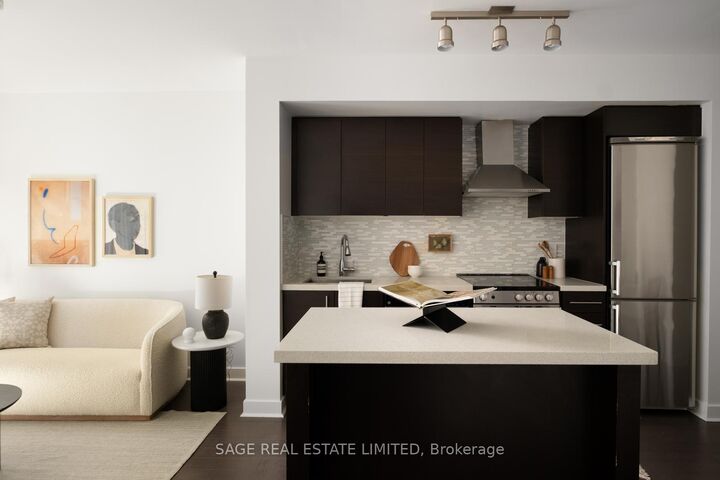 Property Photo:  58 Orchard View Boulevard 313  ON M4R 0A2 