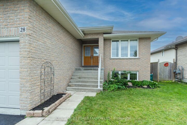Photo de la propriété:  28 Freedom Crescent  ON K8V 0C1 