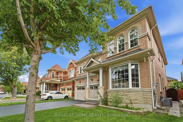 Property Photo:  27 Hawkweed Manor  ON L6B 0E3 