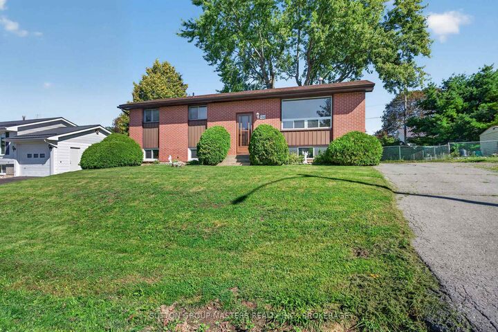 Property Photo: 139 Sherwood Avenue ON K7N 1N7