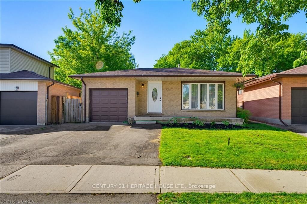 Property Photo:  179 Banbury Road  ON N3P 1E6 