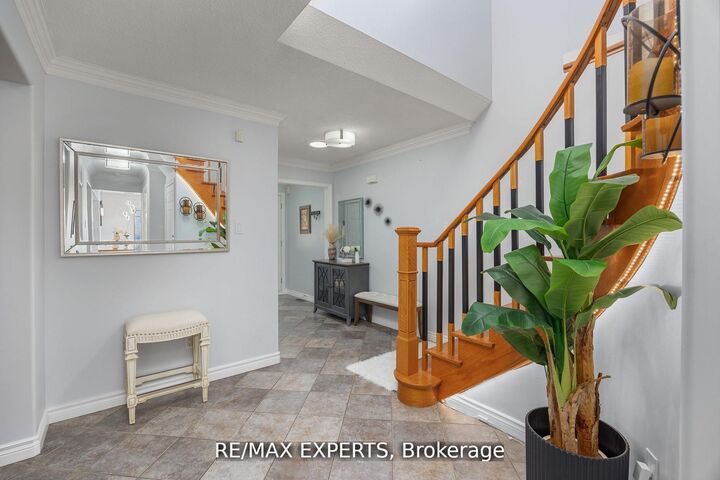 Property Photo:  482 Malaga Road  ON L5B 3W2 