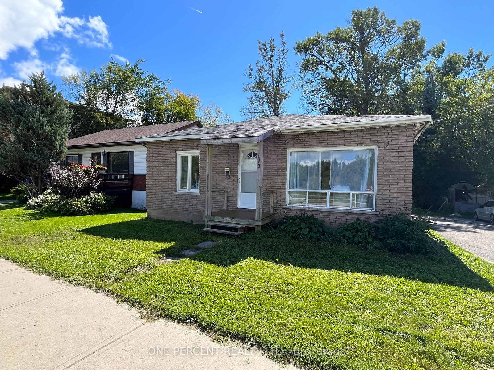 Property Photo:  177 Atherley Road  ON L3V 8A9 