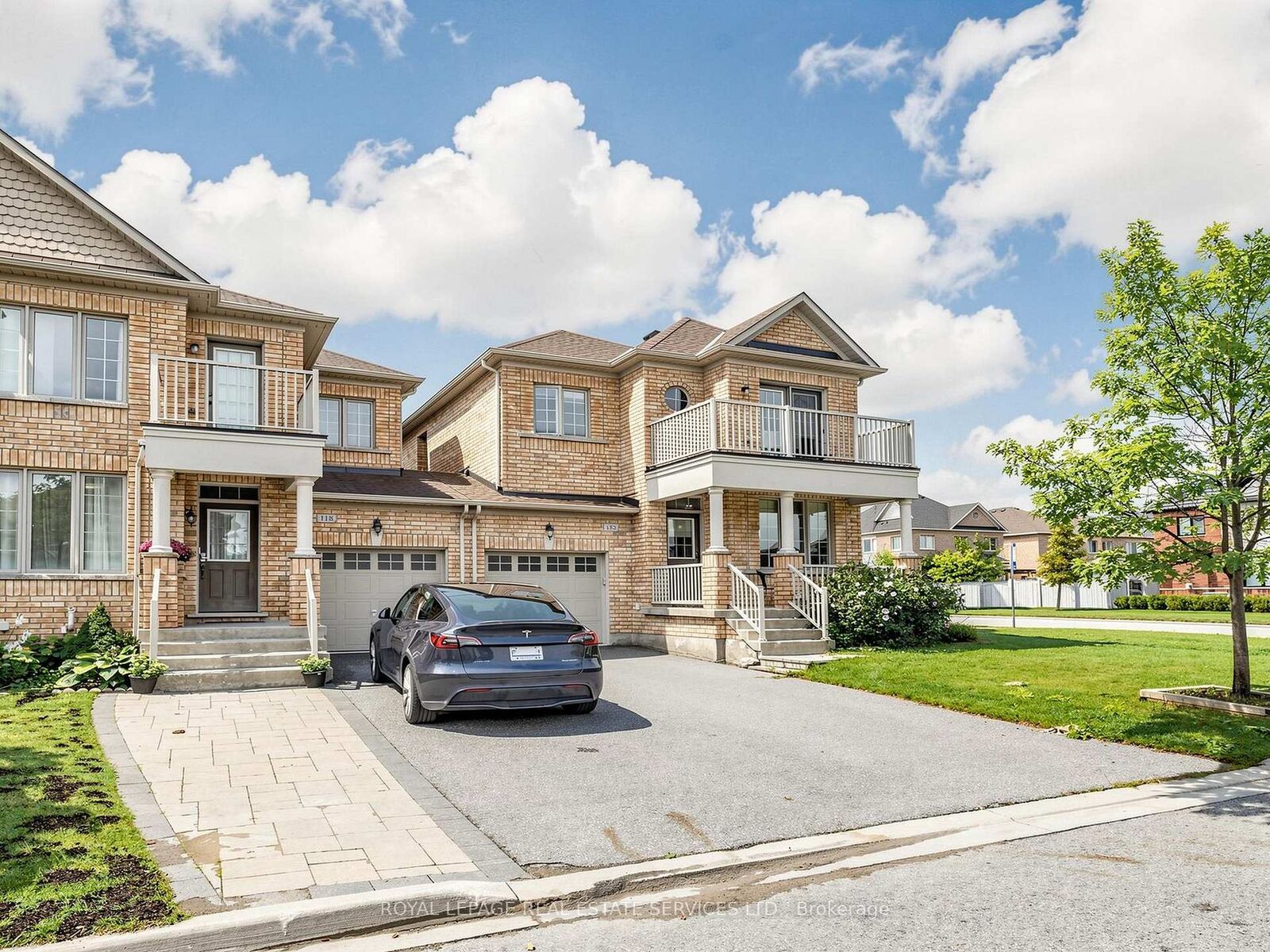 Property Photo:  122 Juglans Crescent  ON L4A 1S5 