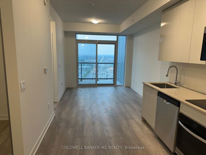 Property Photo:  498 Caldari Road 2527  ON L4K 0R6 
