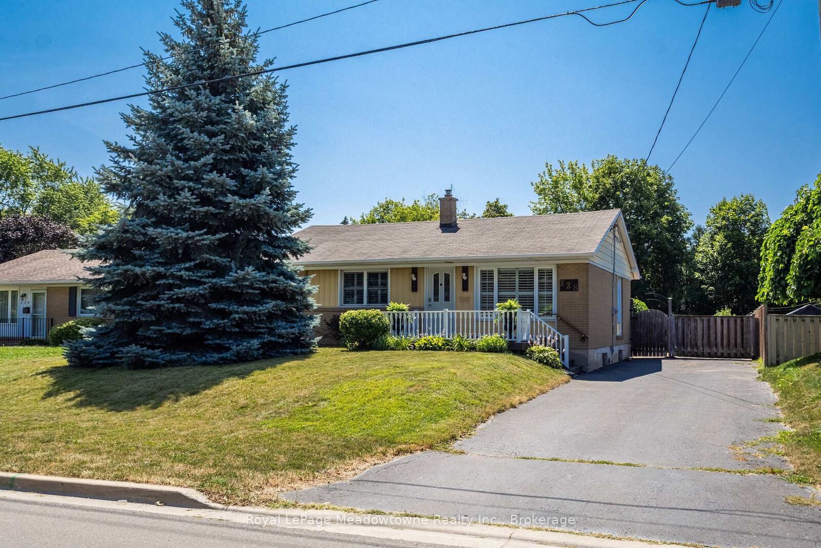 Property Photo:  228 Bell Street  ON L9T 2A9 