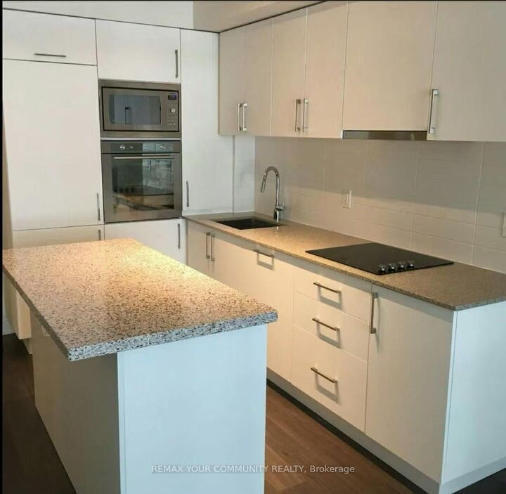 Property Photo:  576 Front Street W 622E  ON M5V 1C1 