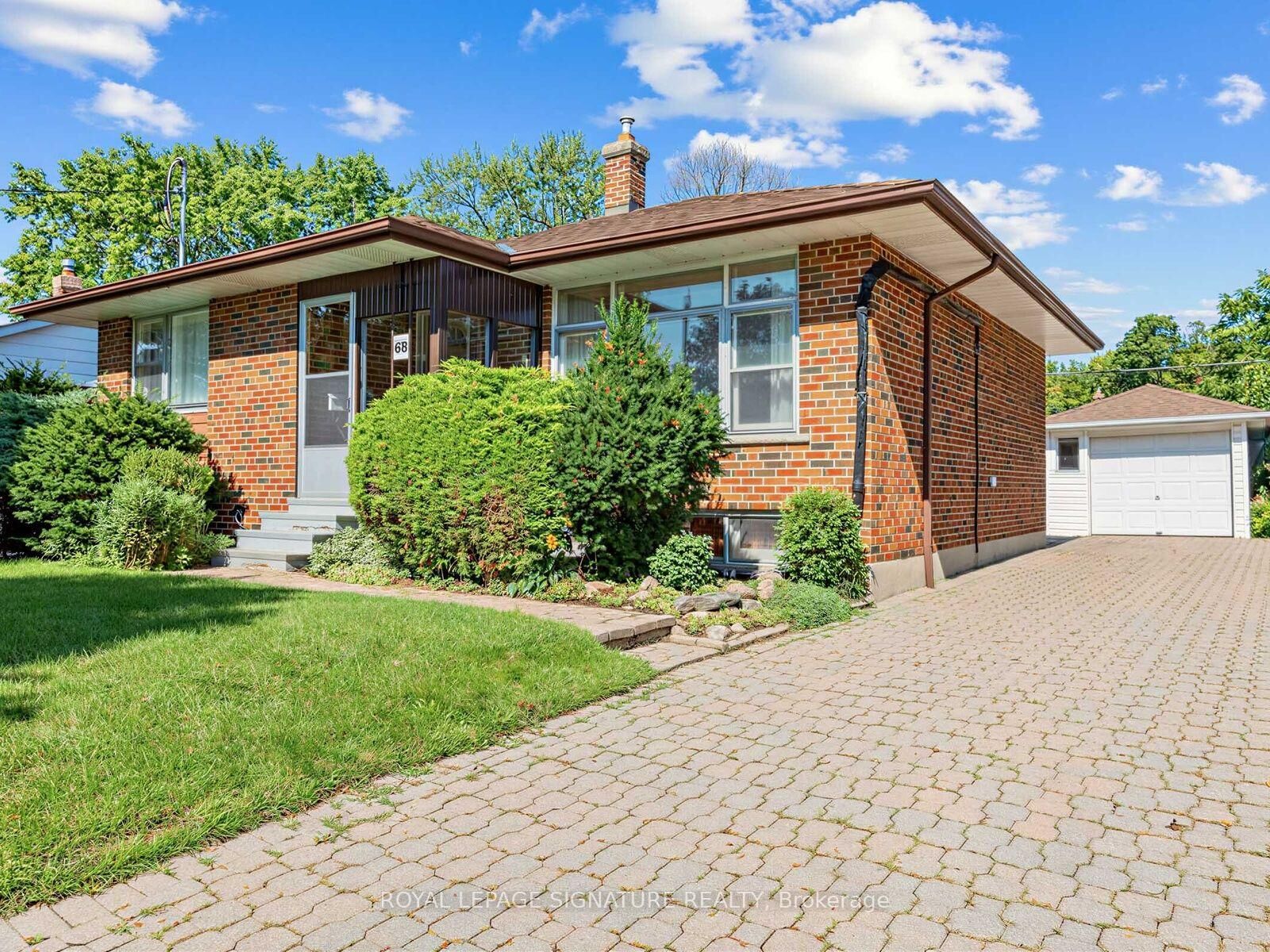 Property Photo:  68 Beacham Crescent  ON M1T 1N1 