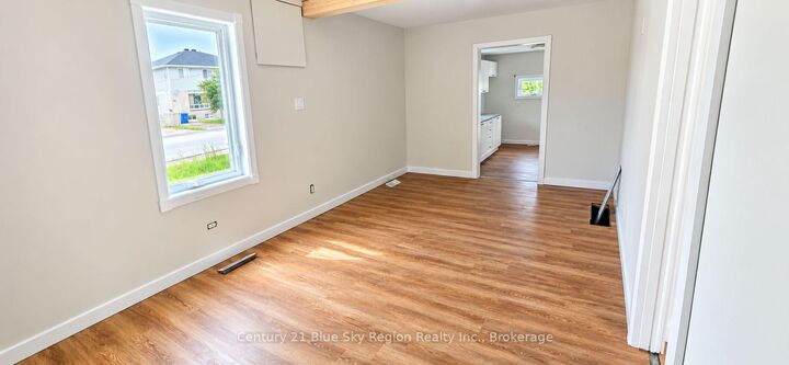 Property Photo:  239 Gould Avenue  ON P1B 7C6 