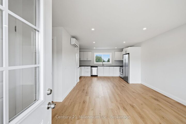 Property Photo:  9592 Beachwood Road 1  ON L9Y 0X2 