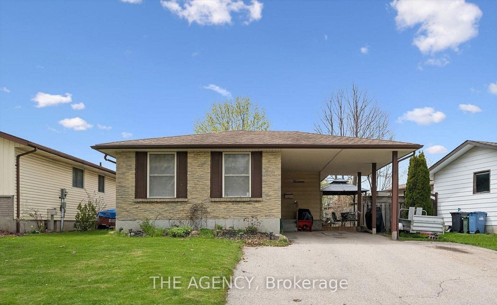 Property Photo:  14 Muskoka Drive  ON N1E 3M7 
