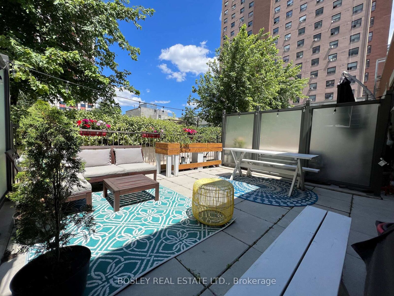 Property Photo:  1410 Dupont Street 305  ON M6H 2B1 