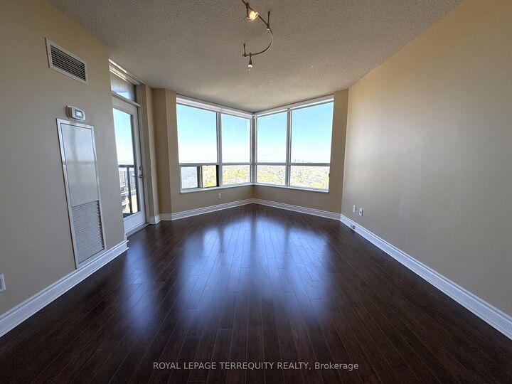 Property Photo: 10 Northtown Way 2314 ON M2N 7L4