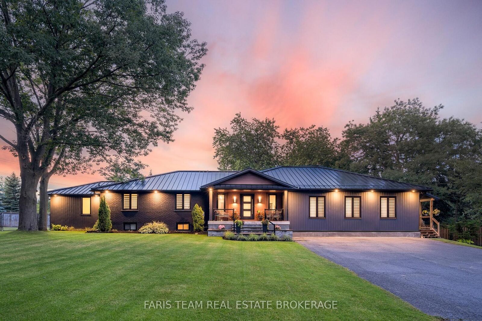 Property Photo:  223A Hickory Lane  ON L4N 4J9 