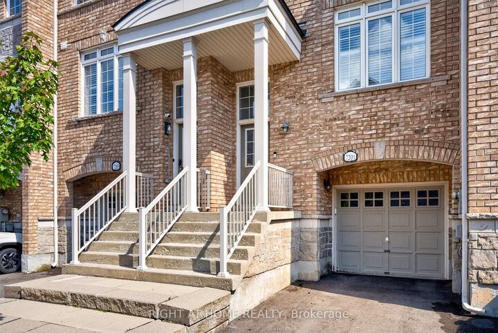 Property Photo: 7201 Triumph Lane ON L5N 0C5